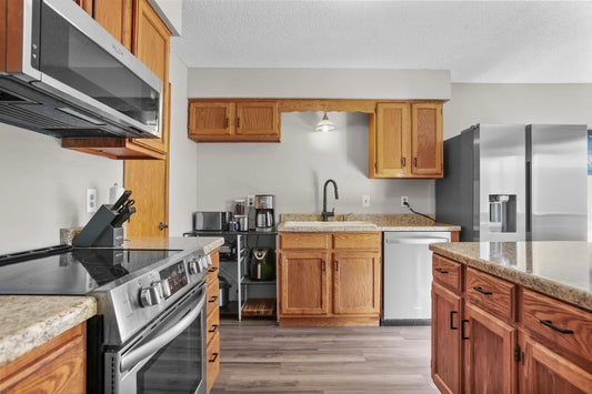 994 Heritage Court, Vadnais Heights, MN 55127