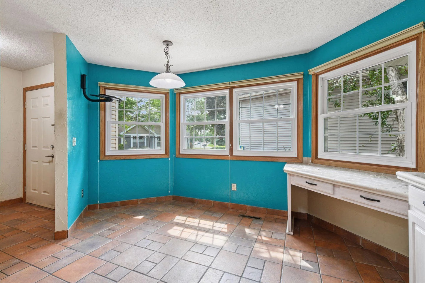 10246 Lee Drive, Eden Prairie, MN 55347