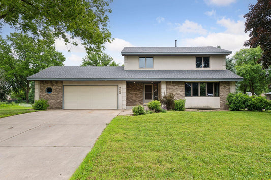 5000 Forestview Lane, Plymouth, MN 55442