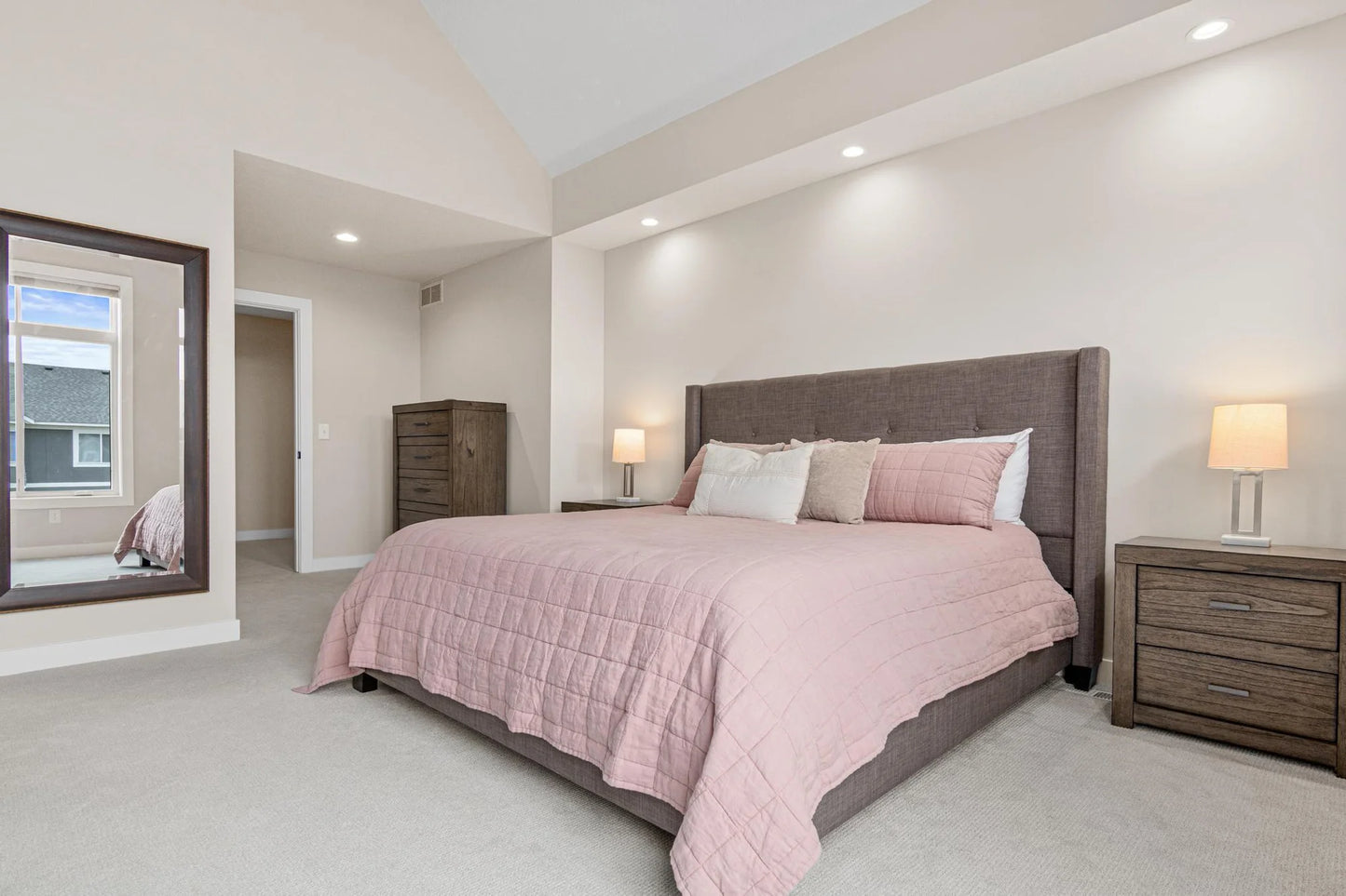 5068 Airlake Draw , Woodbury, MN 55129