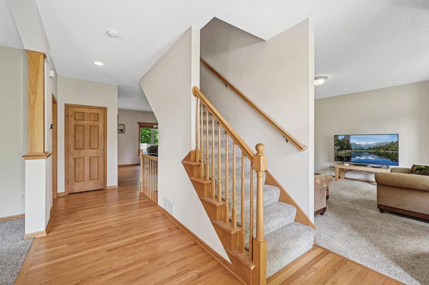 505 Chapel Court, Eagan, MN 55121