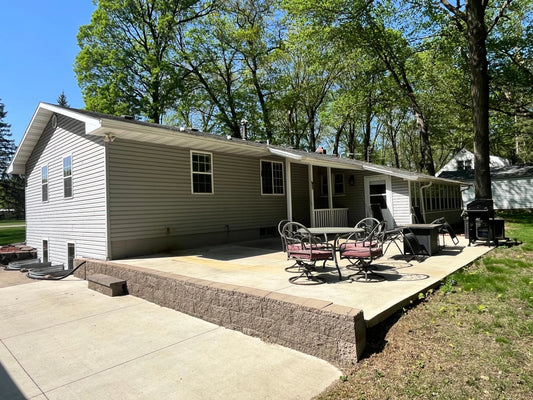 10306 Hemlock Street, Annandale, MN 55302