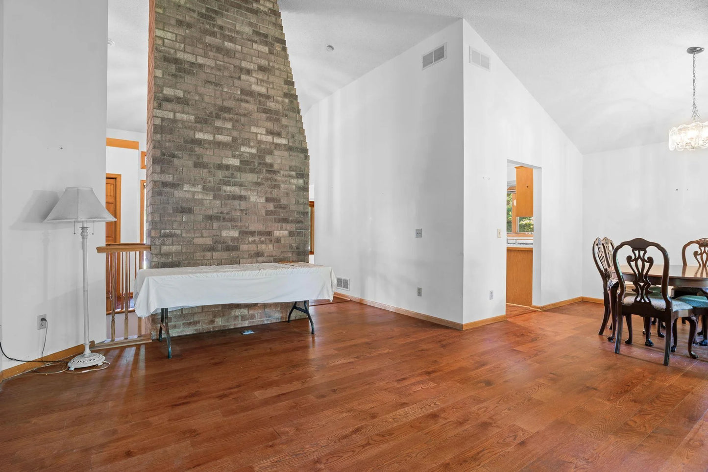 4512 Williston Road, Minnetonka, MN 55345