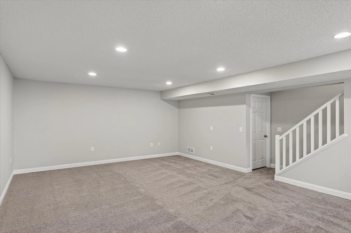 5392 Old Shakopee Circle, Bloomington, MN 55437