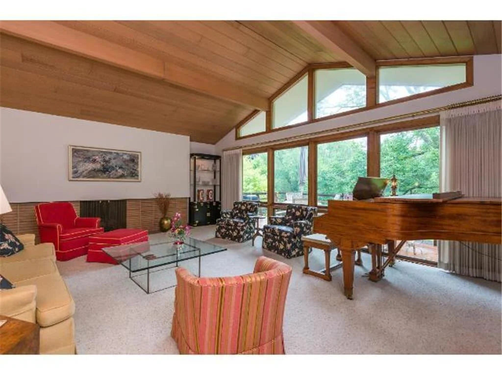 5157 Abercrombie Drive, Edina, MN 55439
