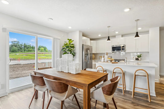 5285 Long Pointe Pass, Woodbury, MN 55129