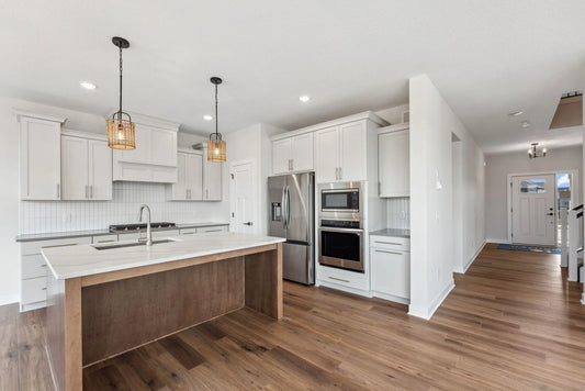 10261 Shadyview Lane, Maple Grove, MN 55311
