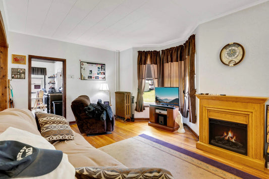 1102 Pacific Street, Saint Paul, MN 55106