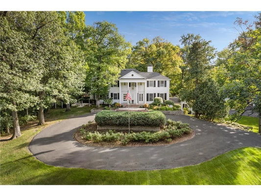 6321 Interlachen Boulevard, Edina, MN 55436
