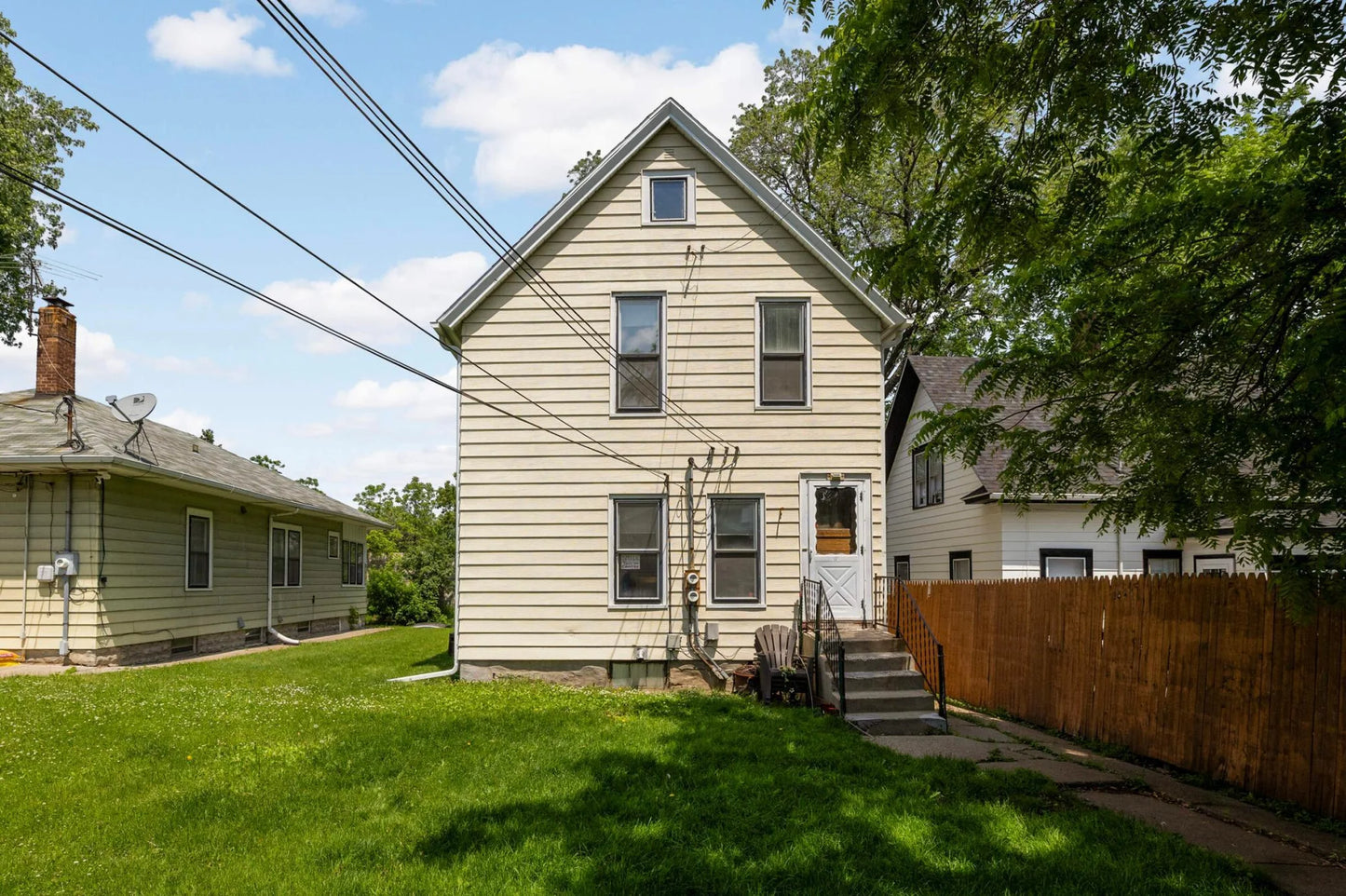 1102 Pacific Street, Saint Paul, MN 55106