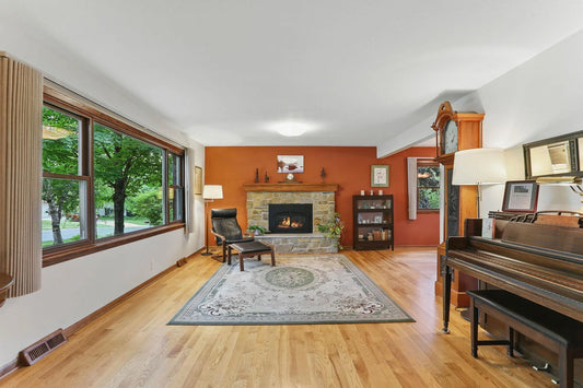 5875 Asher Avenue, Inver Grove Heights, MN 55077