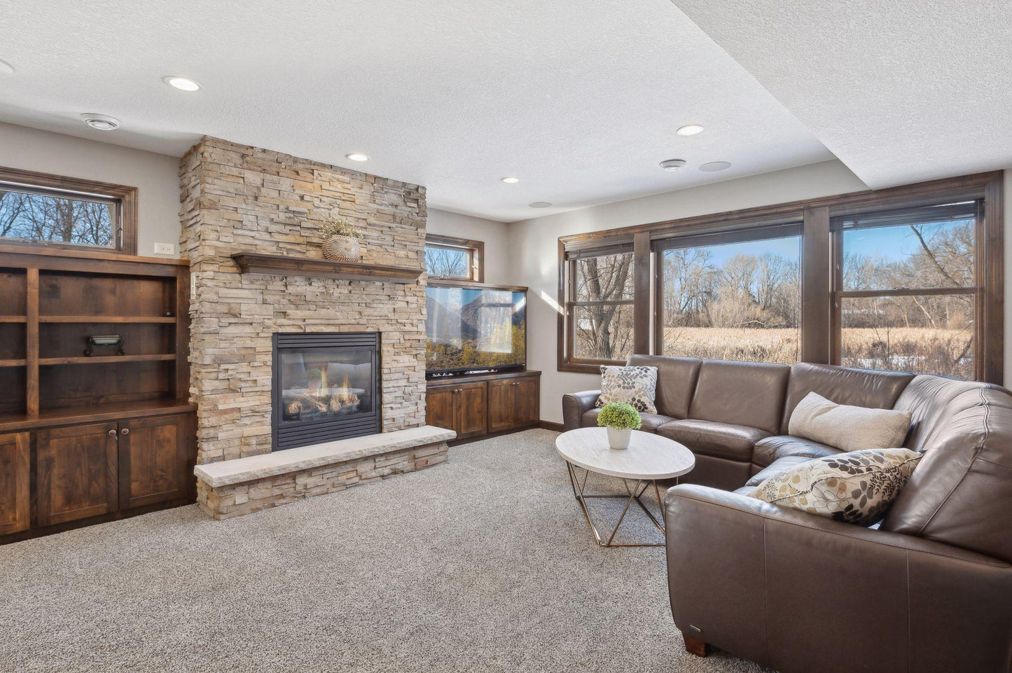 1084 Fairhaven Drive, Shakopee, MN 55379