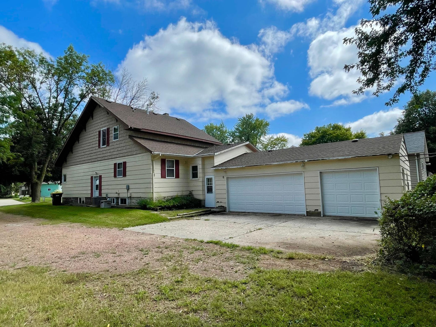 121 West Street, Sanborn, MN 56083