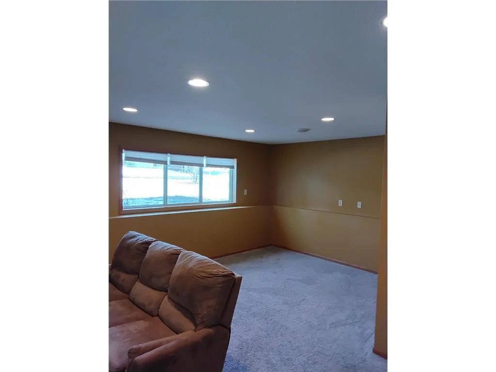 9007 Hampshire Avenue, Brooklyn Park, MN 55445