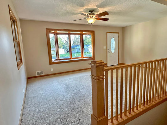 6190 Dell Lane, Woodbury, MN 55125