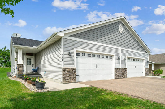 592 Shoreview Lane, Norwood Young America, MN 55397