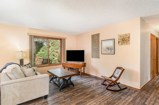 4231 Yorktown Drive, Eagan, MN 55123