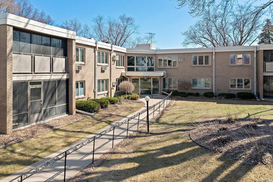 4380 Brookside Court, Edina, MN 55436