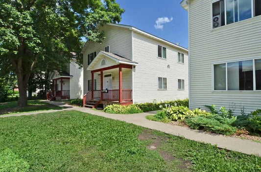 1030 Knox Avenue, Minneapolis, MN 55411