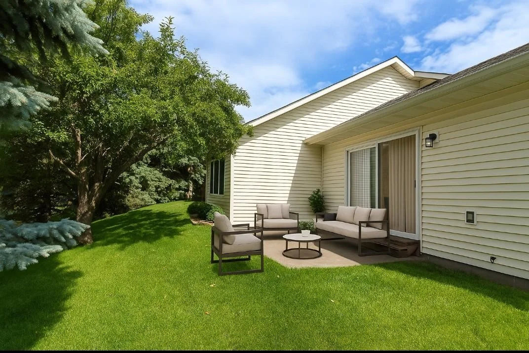514 Deer Ridge Lane, Maplewood, MN 55119