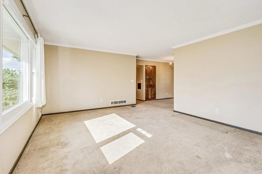 4244 Mcmenemy Street, Vadnais Heights, MN 55127