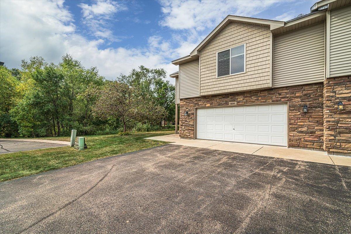 16081 Flagstaff Avenue, Lakeville, MN 55068