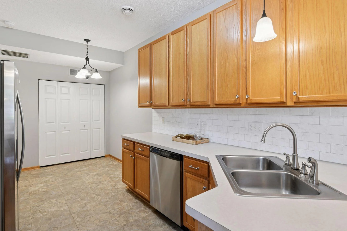 5075 Holly Lane, Plymouth, MN 55446