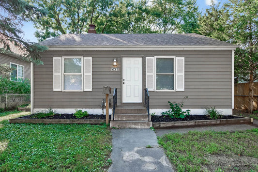 5225 6th Street, Minneapolis, MN 55430