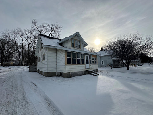 606 Litchfield Avenue, Willmar, MN 56201