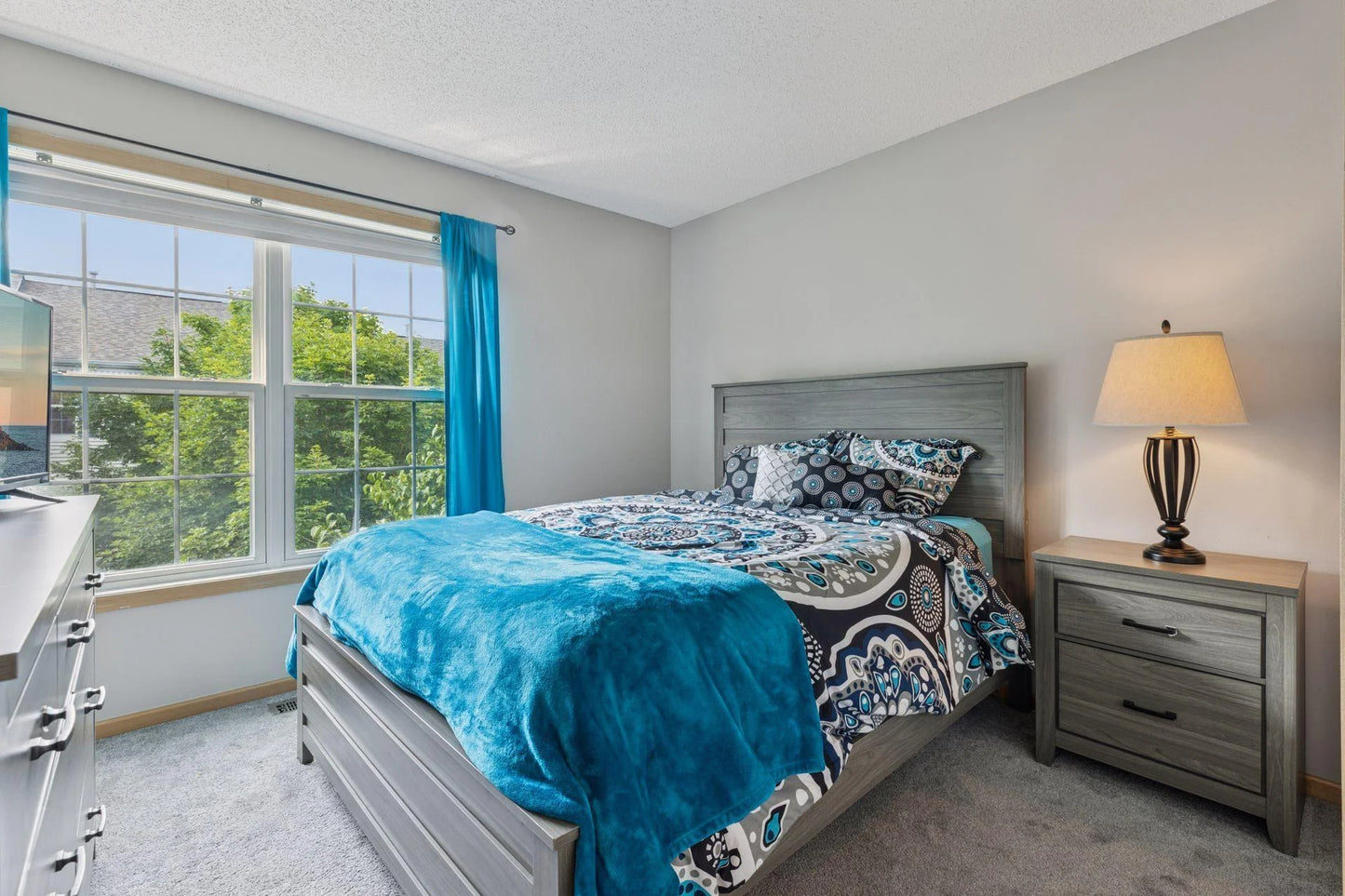 5124 Scott Path, Robbinsdale, MN 55422