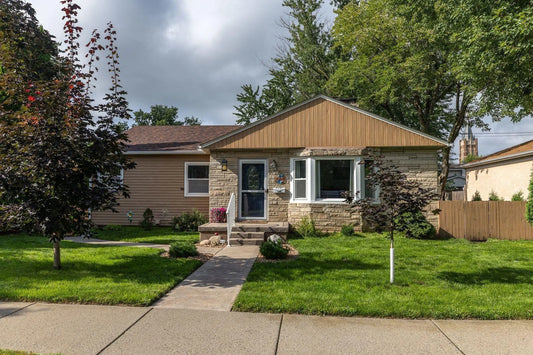 2547 14th Avenue, North Saint Paul, MN 55109