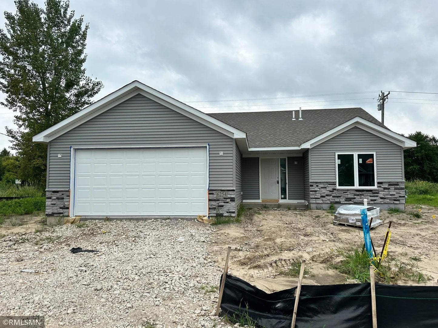 6254 209th Street, Forest Lake, MN 55025