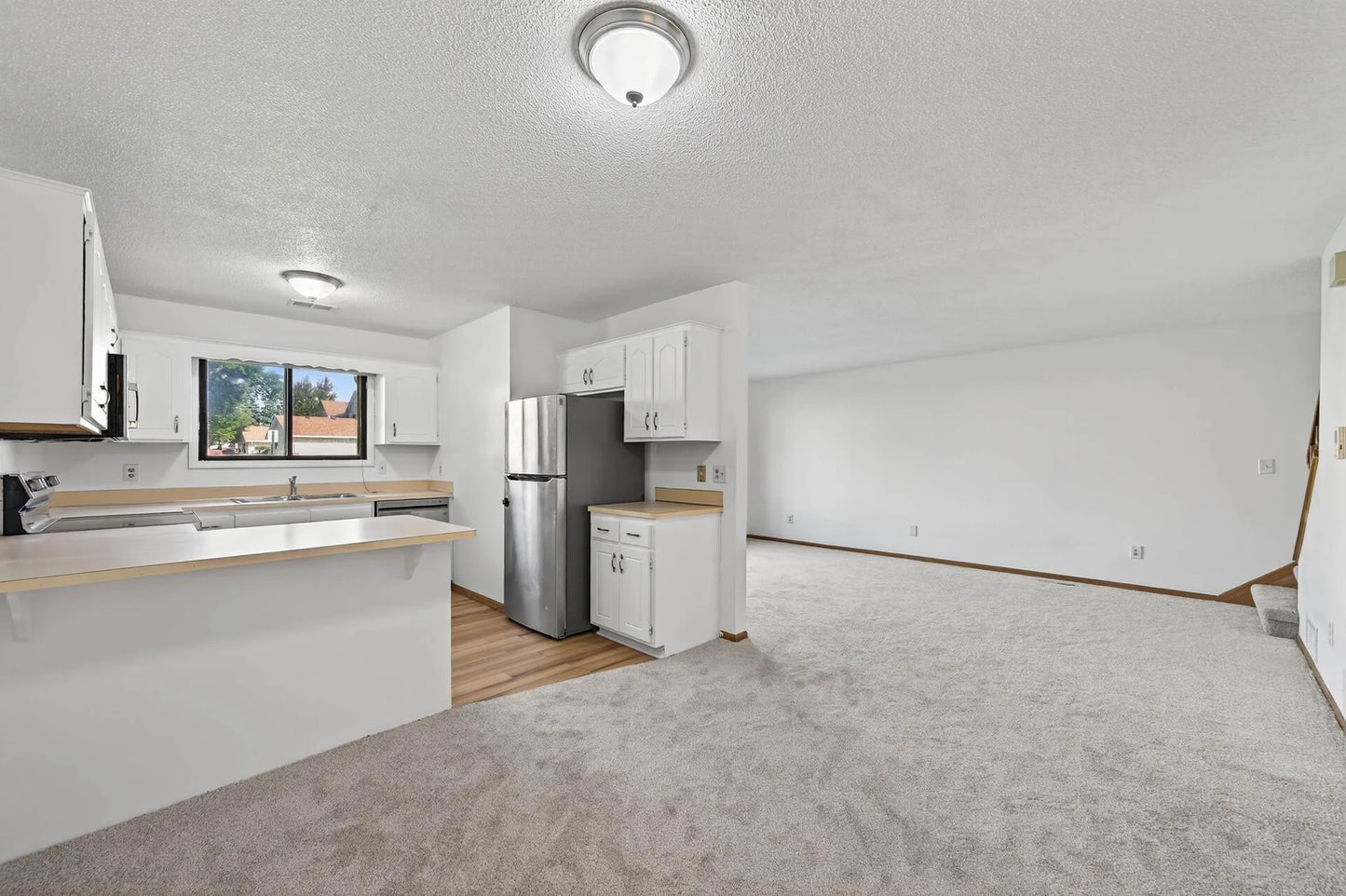 4284 Parkview Court, Vadnais Heights, MN 55127