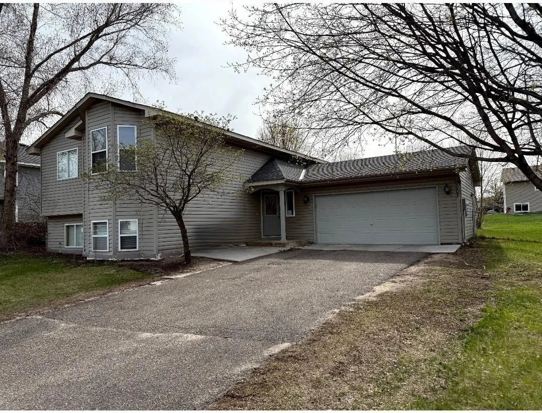 9007 Hampshire Avenue, Brooklyn Park, MN 55445