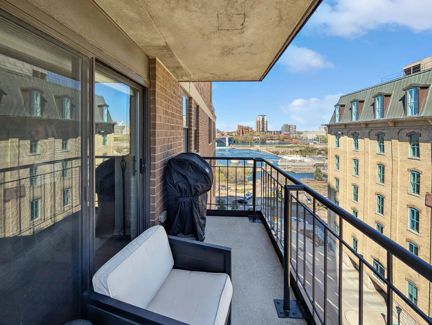 401 1st Street, Minneapolis, MN 55401