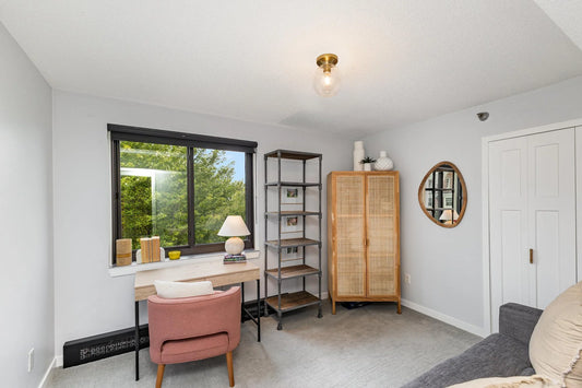 52 Groveland Terrace, Minneapolis, MN 55403