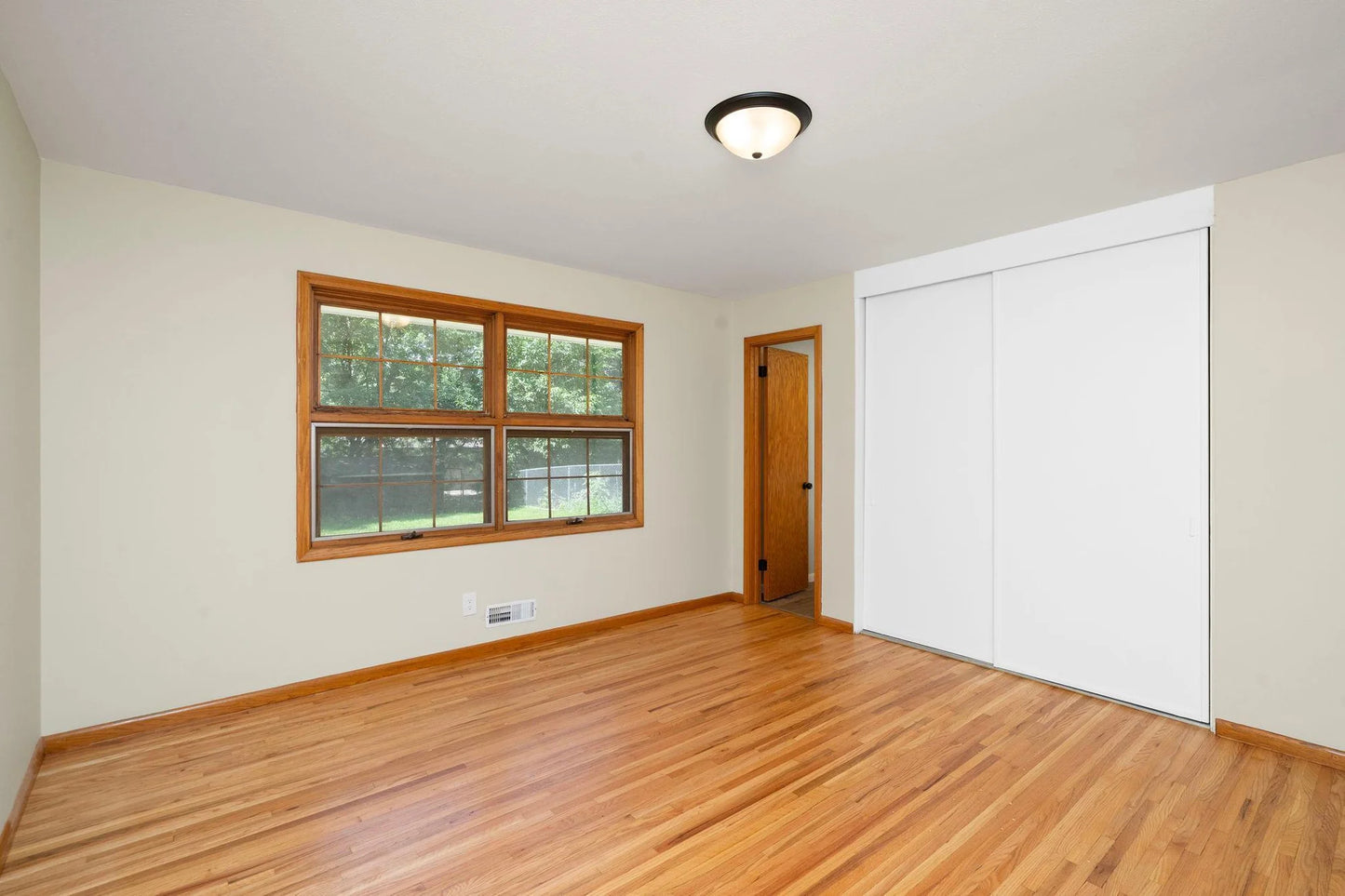 10212 Xerxes Avenue, Bloomington, MN 55431