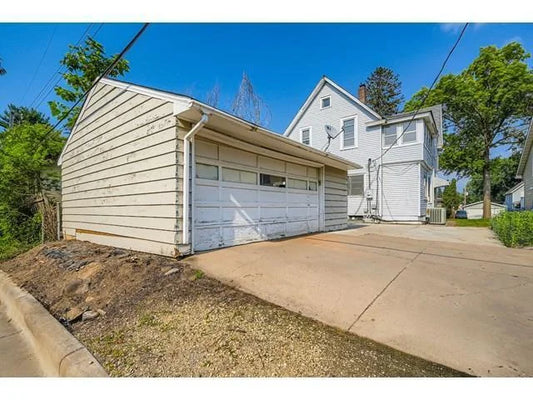 1615 Payne Avenue, Saint Paul, MN 55130