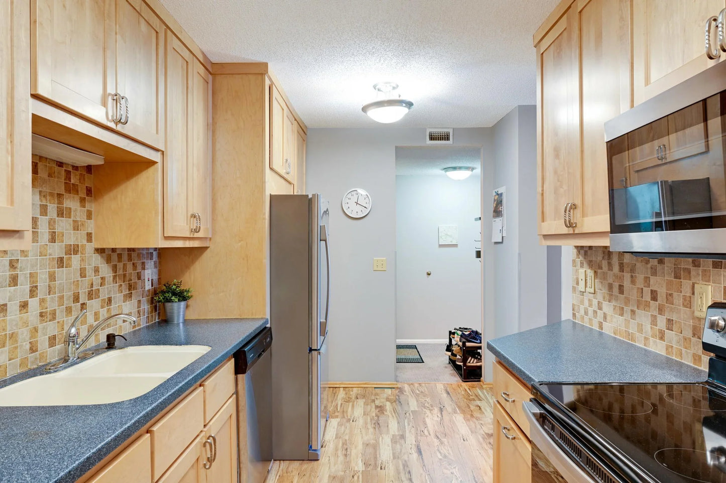 450 Ford Road, Saint Louis Park, MN 55426