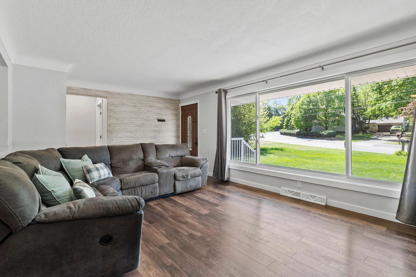 4336 Victoria Street, Shoreview, MN 55126