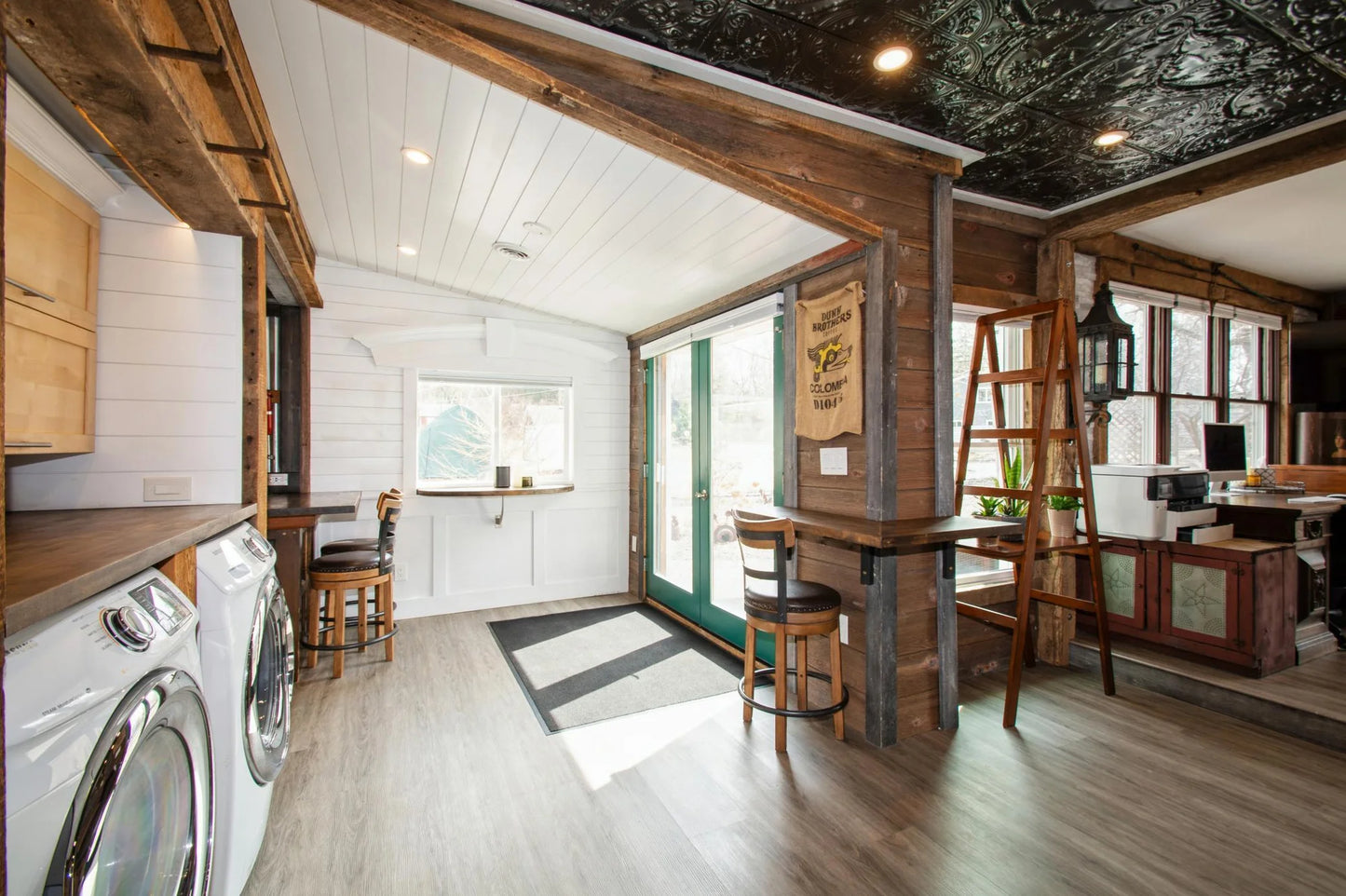 25565 Smithtown Road, Excelsior, MN 55331