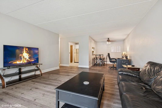 10401 Cedar Lake Road, Minnetonka, MN 55305
