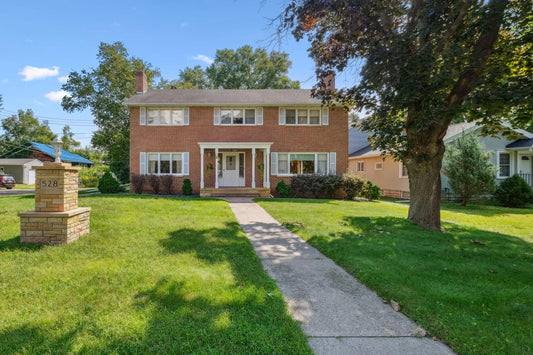 528 Lexington Parkway, Saint Paul, MN 55116