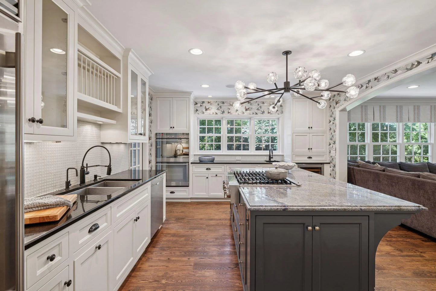 512 Janalyn Circle, Golden Valley, MN 55416
