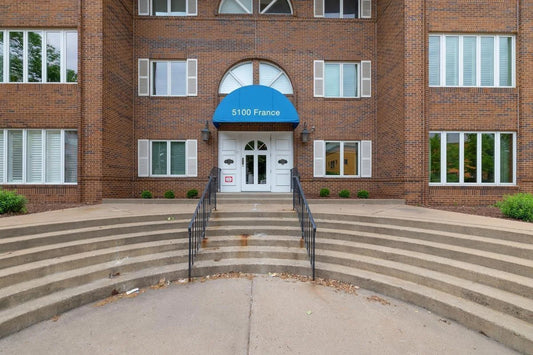 5100 France Avenue, Edina, MN 55410
