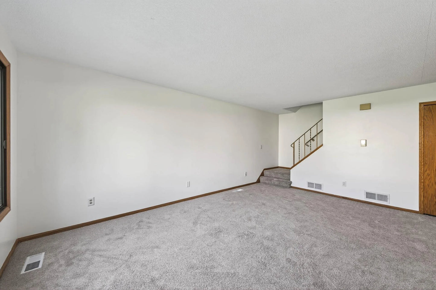 4284 Parkview Court, Vadnais Heights, MN 55127