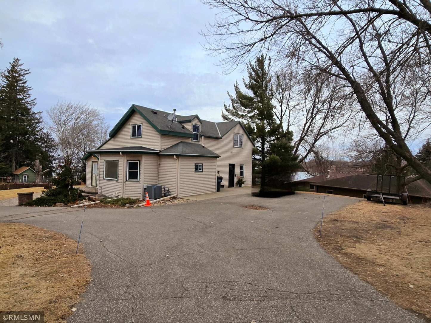 104 Lake Avenue, Elysian, MN 56028