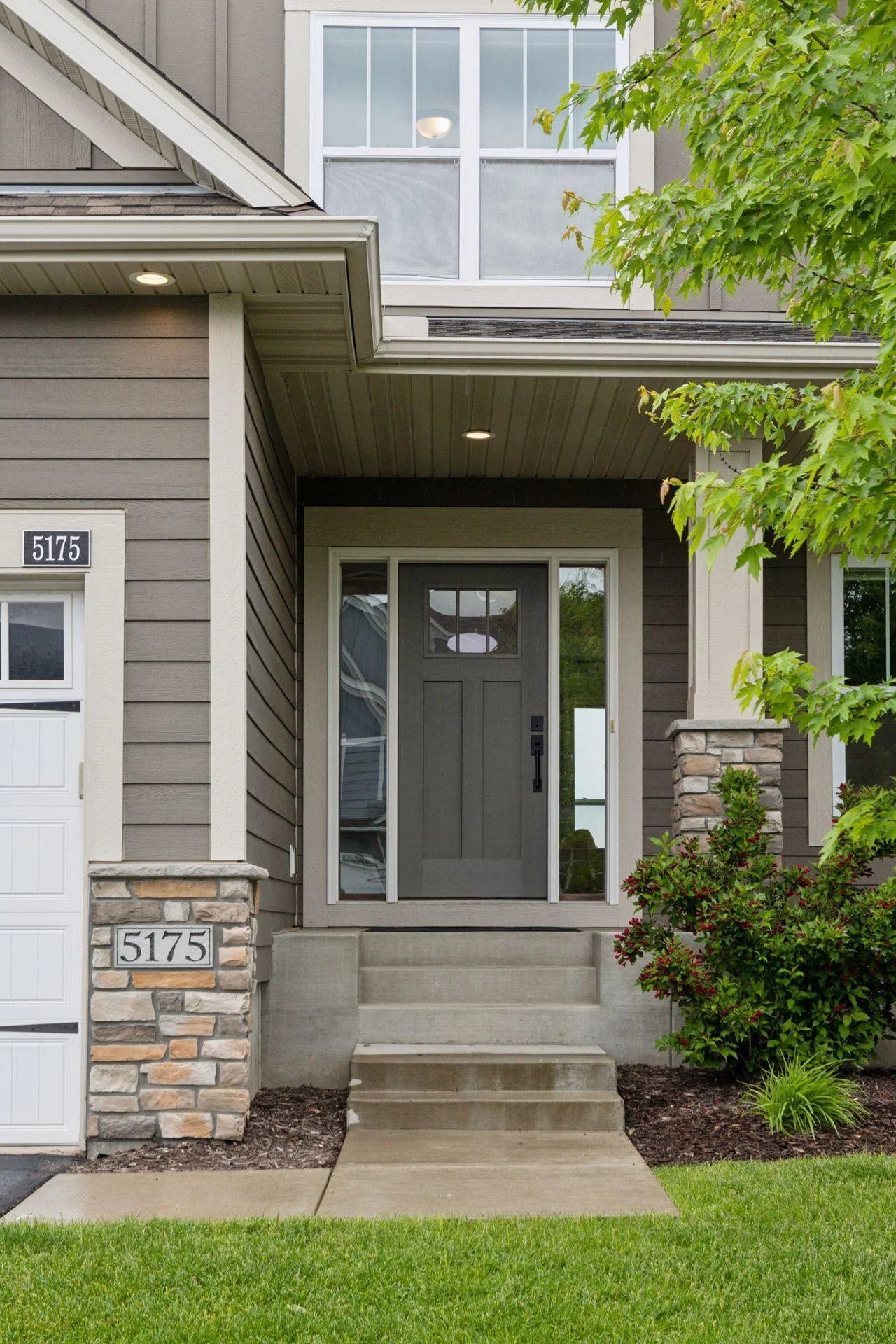 5175 White Star Lane, Woodbury, MN 55129