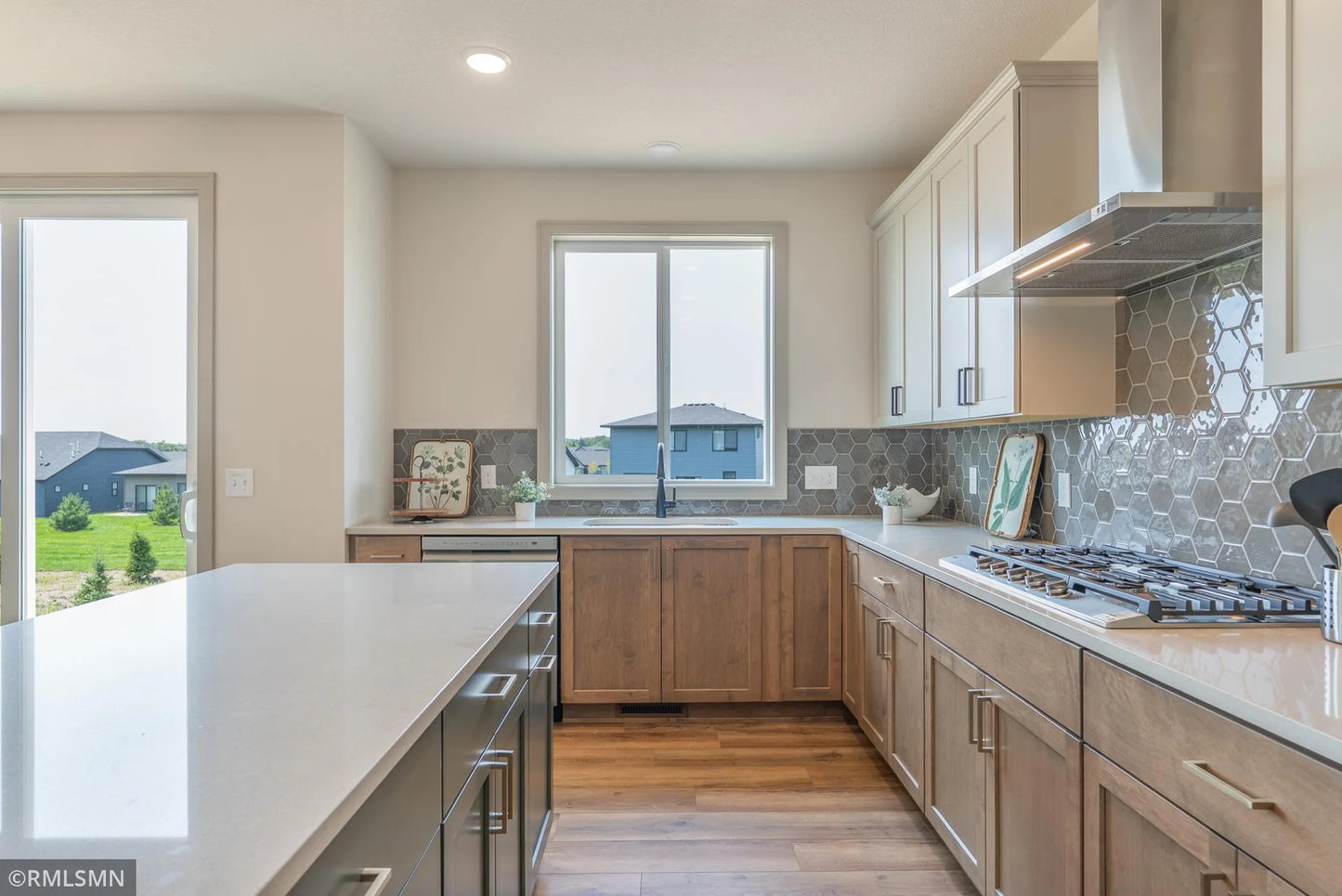 5036 Airlake Draw , Woodbury, MN 55129