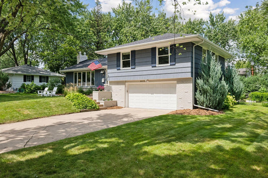 4412 70th Street, Edina, MN 55435